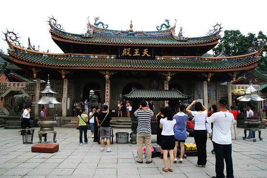 厦门南普:五老峰下的千年古刹(图)